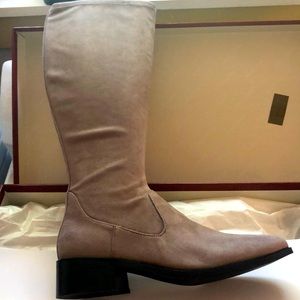 DONALD PLINER Sz 10 Dark Taupe Stretch Suede Boot